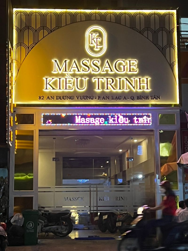 Kieu Trinh High Class（喬趁）